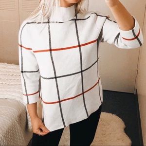 Tahari plaid sweater, size medium🤍